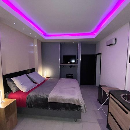 Hostal 170 Room 16 Service Appartement Le Tampon Exterior photo