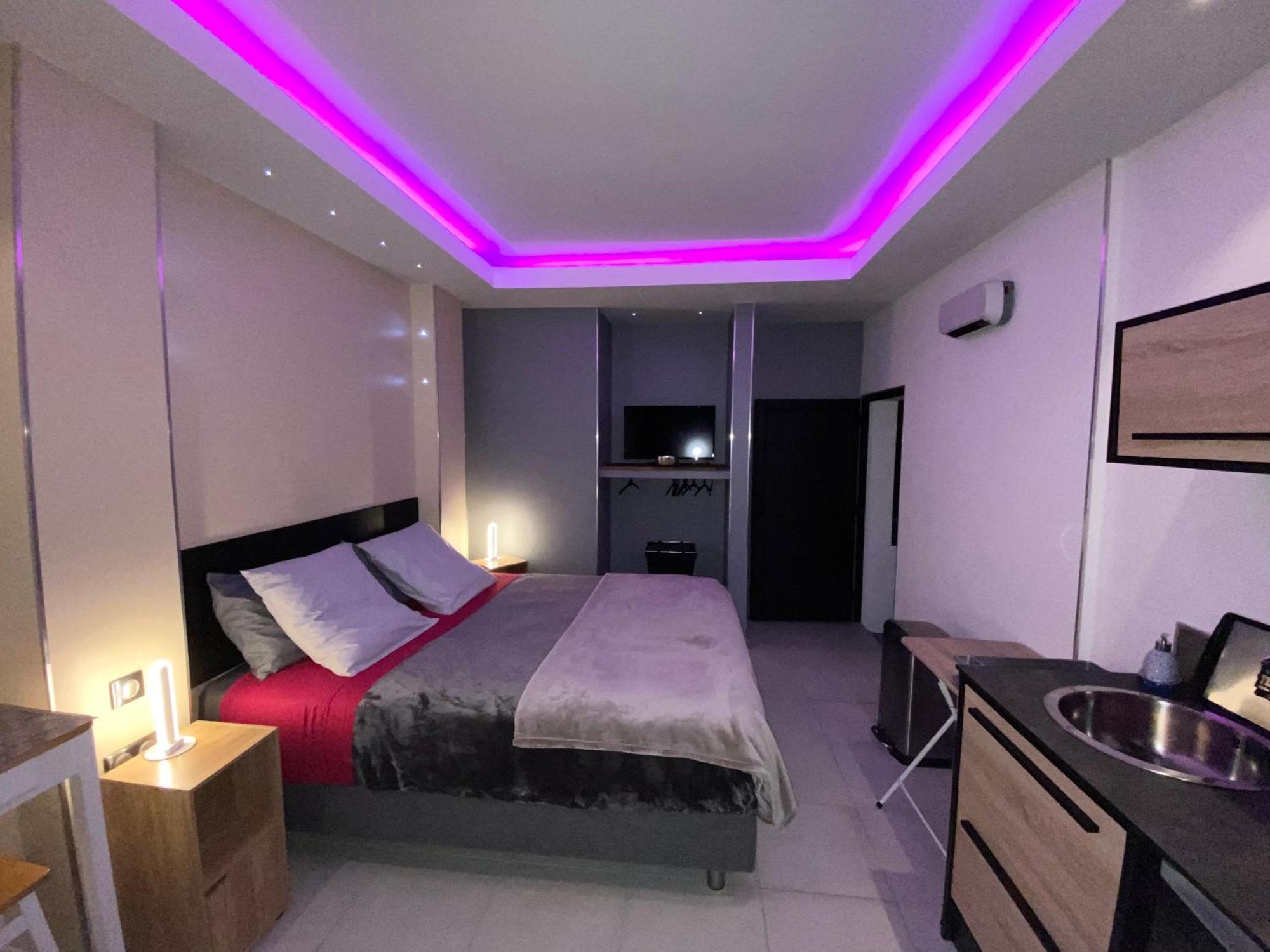 Hostal 170 Room 16 Service Appartement Le Tampon Exterior photo